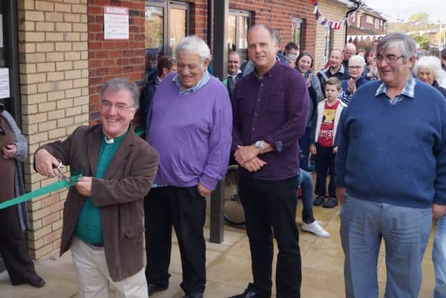 Toft Newton Village Hall opening EMN-161024-065234001