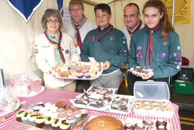 Metheringham Fayre and Feast. 1st Metheringham Scouts L-R Deborah Peall, David McWilliam, Max Burrows 12, Adam Townsend, Sophie Lindsey 12.