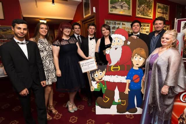 Cast and crew at the premier EMN-161026-152032001