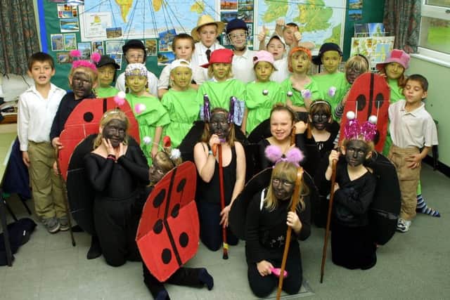 The creepy crawly Christmas show at the Wainfleet Magdalen School in December 2003.