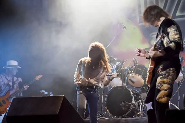 'Highly entertaining and musically authentic tribute band' Purple Zeppelin EMN-160211-112715001