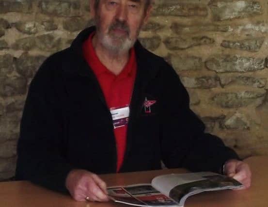 Volunteer at CAHC Eric Horner EMN-160311-113904001