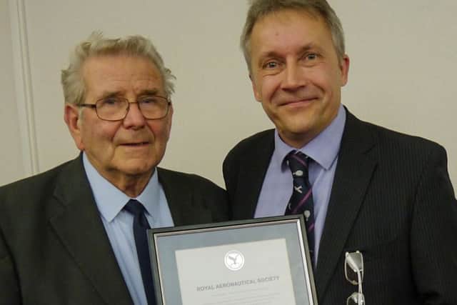 Left Jim Shortland with Scott Phillips EMN-161011-153053001