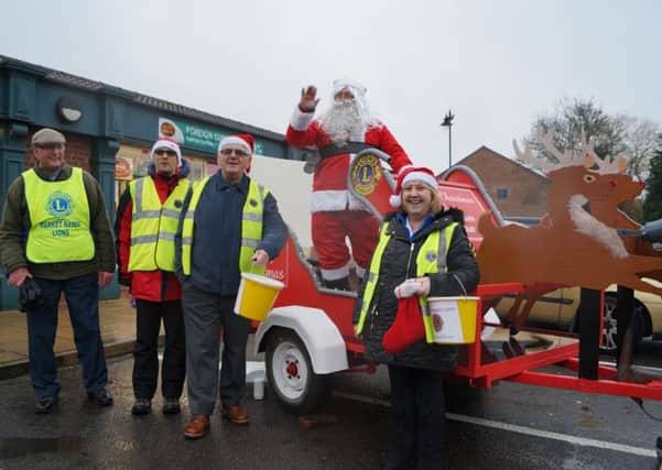 Rasen Lions are helping Santa get around the town EMN-161117-120516001