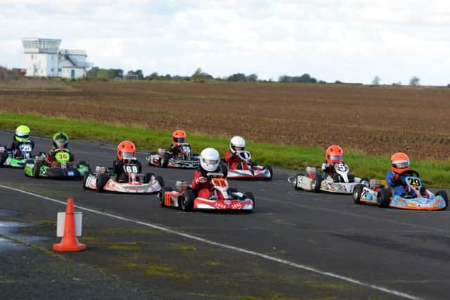 Bambinos on the grid for the start of their final. EMN-161114-101141002