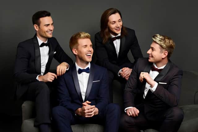 Collabro EMN-161115-013648001