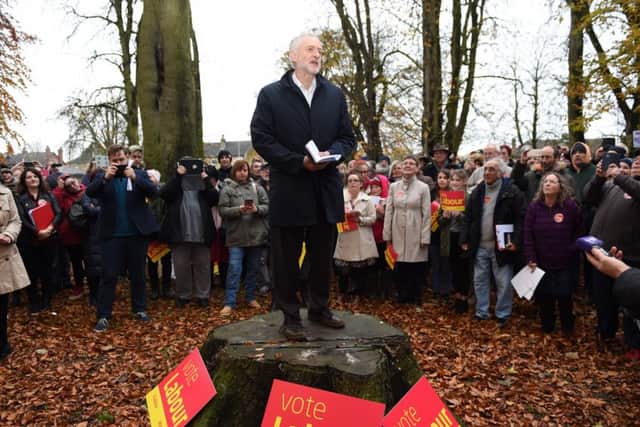 Speaking from a tree stump - Labour Leader Jeremy Corbyn in Sleaford. EMN-161120-165027001