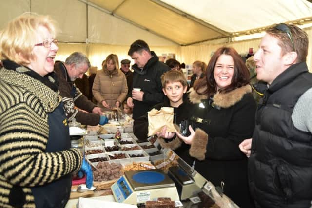 Tattershall Castle Christmas Market EMN-161120-225124001
