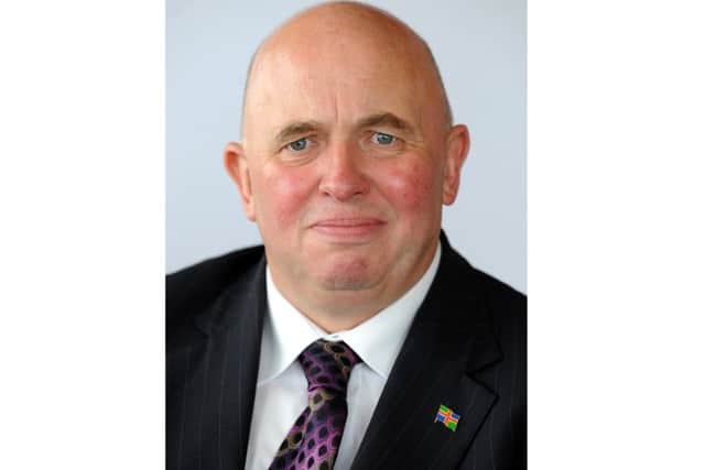 Coun Colin Davie EMN-161124-103202001