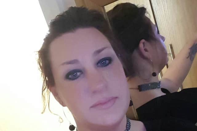 Lucie after her weight loss EMN-160512-114533001
