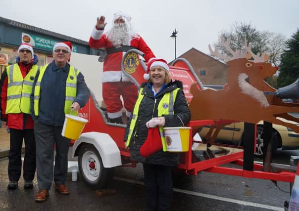 Rasen Lions are helping Santa get around the town EMN-161112-213526001