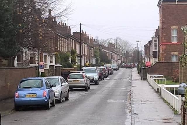 Police are patrolling Queen Street in Horncastle after complaints from residents that it is being used as a rat run EMN-161223-111000001