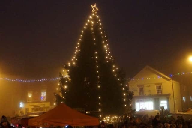 Caistor Christmas tree comes down this weekend EMN-170301-165342001