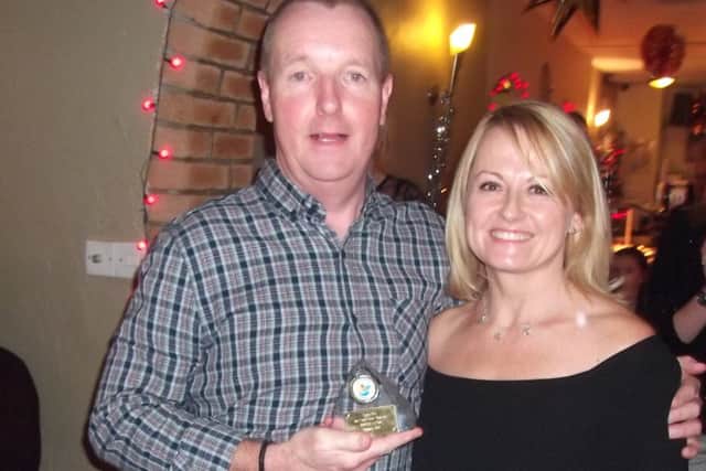 Chairman's Award winner Wayne Kew with Tammy Rainbow EMN-170901-162303002