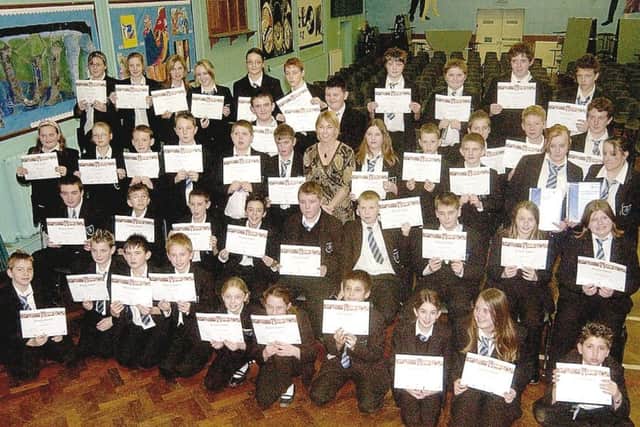 Kirton Middlecott School pupils receive awards for their cooking skills in 2007. EMN-170118-163823001