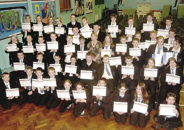 Kirton Middlecott School pupils receive awards for their cooking skills in 2007. EMN-170118-163823001