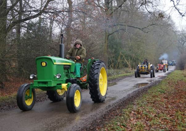 Middle Rasen Tractor Road Run EMN-170116-071545001