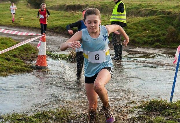 Ellie Rainbow in action at the Lincolnshire Cross Country Championships EMN-170116-130758002