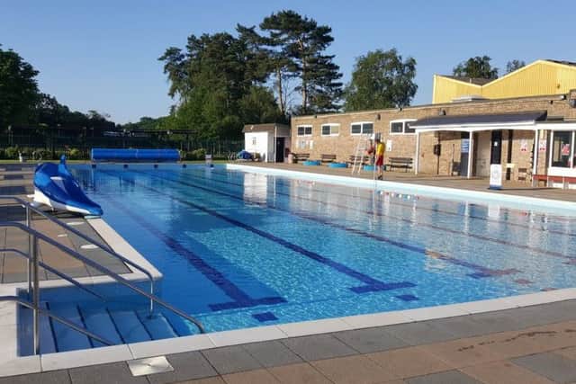 Jubilee Park outdoor pool EMN-170127-114338001