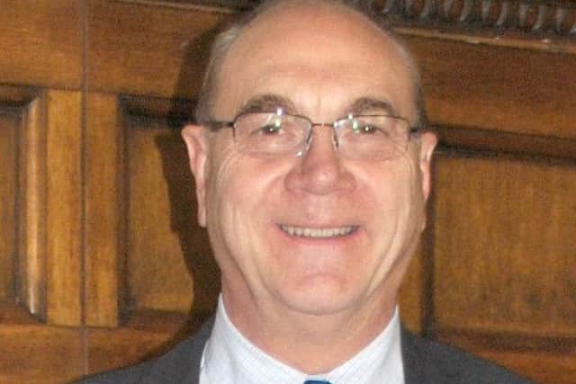 Coun Barrie Pierpoint has joined the Austins as an independent on Boston Borough Council.