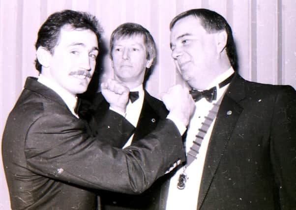 World champion boxer Barry McGuigan was guest at Sleaford and District Lions Club's sportsman's dinner in 1992. EMN-171002-084744001