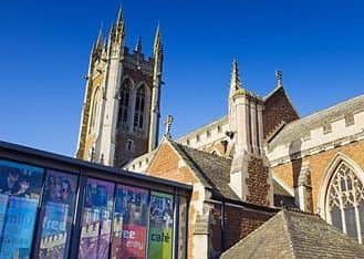 20-21 Arts Centre EMN-170214-144625001