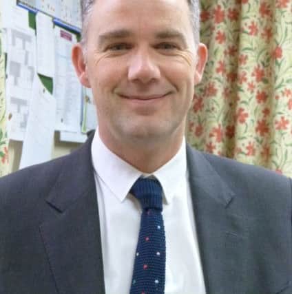 Alistair Hopkins EMN-170216-125452001