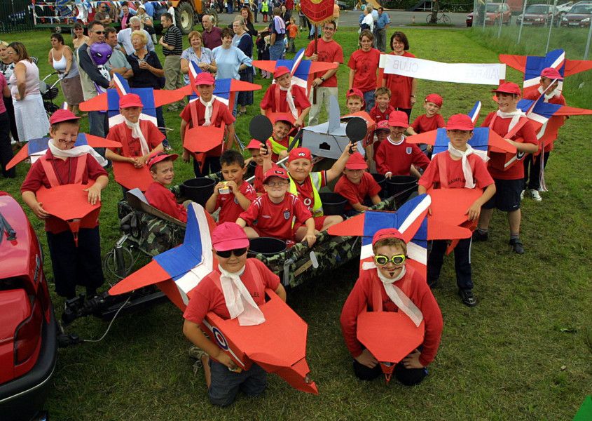 RECENT NOSTALGIA: '˜Red Arrows' at Wainfleet carnival