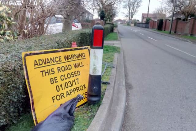 Roadworks on Beacon Way, Skegness. ANL-170103-113845001