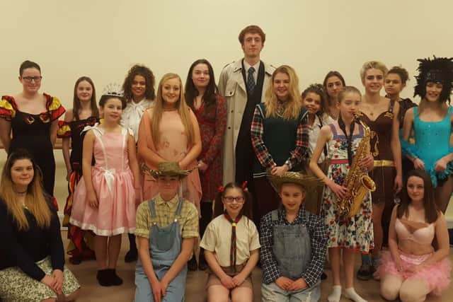 The full cast of GYPSY performing at Blackfriars Theatre and Arts Centre. EMN-170303-094006001