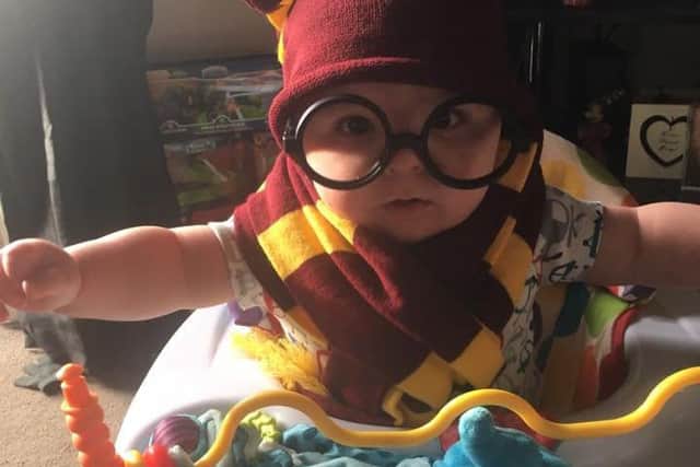 Baby Harry Potter - from Kim Howlett. aChTyjRi6JFBeZRTqHLL