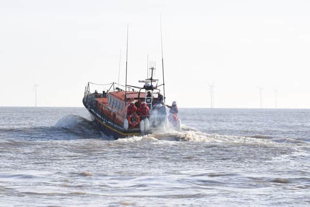 Skegness' old lifeboat lthe Lincolnshire Poacher leaving the resort for the final time. ANL-170703-091226001