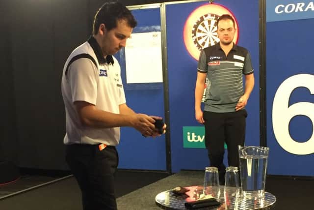 Robbie Hewson beat two-time BDO world semi-finalist Jan Dekker at the UK Open EMN-170903-175534002