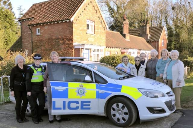 PCSO Dawn Cowling spoke to members of Holton le Moor WI EMN-170321-111906001