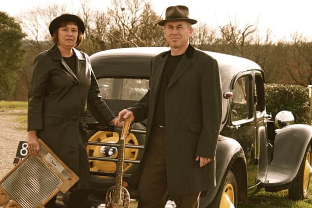 Blues duo Deborah Dow and Ashley Dow, Rag Mama Rag. EMN-170320-113931001