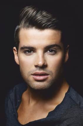 Joe McElderry EMN-170316-122759001