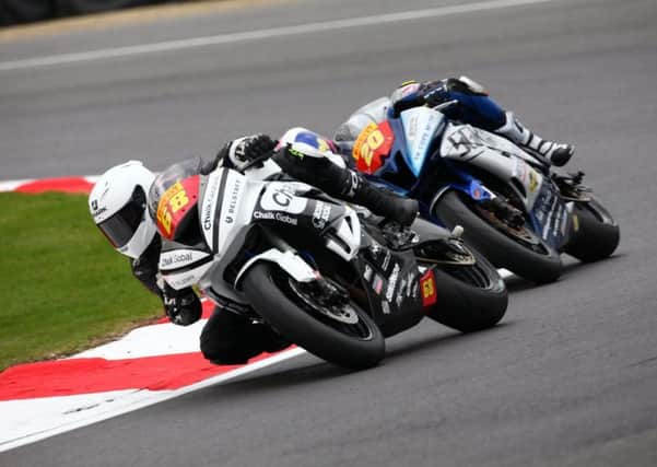 Tom Neave on his way to a battling fourth place finish at Brands Hatch EMN-170418-091804002
