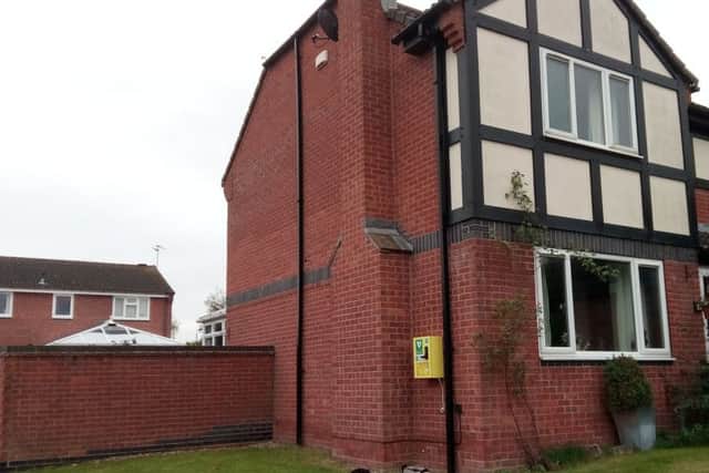 Could you help to save a life by offering a space for a defibrillator? EMN-170424-182103001
