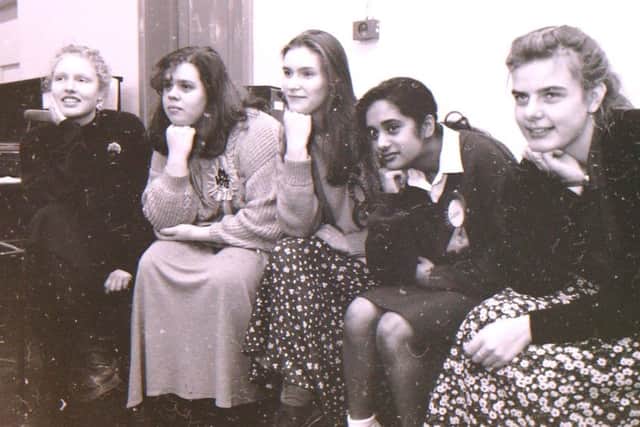 Student candidates at the mock election in Kesteven and Sleaford High School in 1992. EMN-170420-162308001