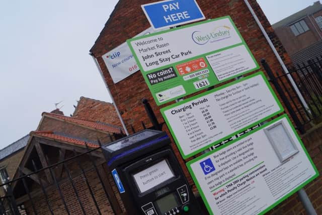 Parking machine in John Street car park EMN-170419-162933001