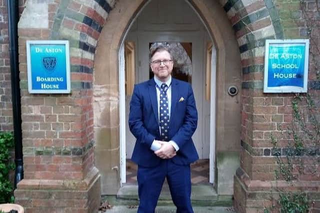 De Aston headteacher Simon Porter EMN-170425-095815001