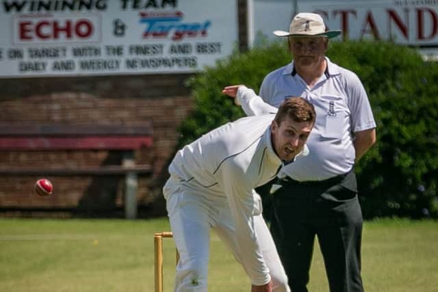 Skipper Shaun Morris sends one down EMN-170530-103008002