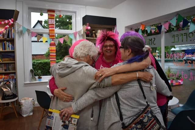 Knitathon knitters EMN-170206-090040001