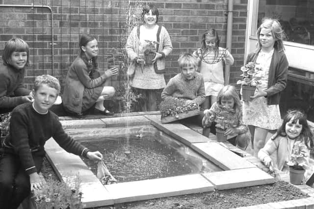 Woad Farm Junior pupils in June 1972.