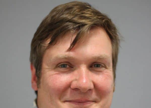 Adam Duguid EMN-170306-073618001