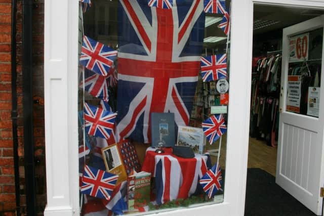 Fly the flag for Armed Forces Week. EMN-170806-104648001