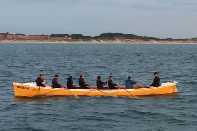 Round Table rowers
