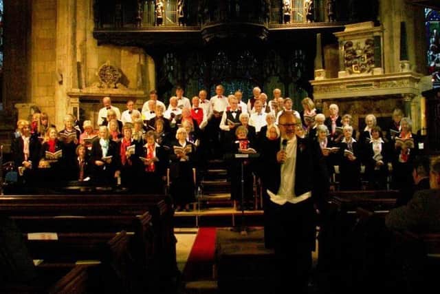 Rowland Lee (front) and Sleaford Summer Concort, made up of members of Sleaford Choral Society (pictured). EMN-170616-111959001