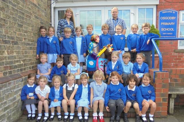Sir Ozzie with Class 1 at Osgodby School EMN-170720-161906001