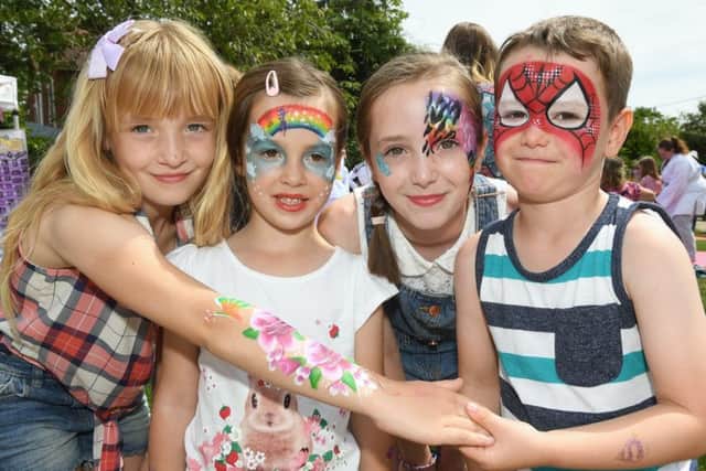 Digby Feast. L-R Annabelle Watts 8, Madeleine Watts 5, Caitlin Graves 9, Connor Graves 5. EMN-170717-191721001
